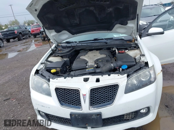 2008 Pontiac G8 z VIN 6G2ER57738L122199, wystawiony jako IAAI lot #42176140 z przebiegiem 183 558 mil mil oraz . Historia ofert i sprzedaży dostępna na DreamBid. Obrazek 10.