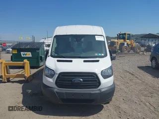 2017 Ford Transit z VIN 1FTYR2CM2HKA84048, wystawiony jako IAAI lot #42061360 z przebiegiem 219 456 mil mil oraz . Historia ofert i sprzedaży dostępna na DreamBid. Obrazek 13.