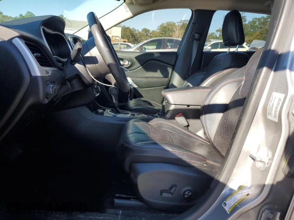 2017 Jeep Cherokee Trailhawk L Plus with VIN 1C4PJMBS7HD220533, listed as a Copart auction lot 81403364 with 94,101 mi miles and Salvage Title. Bid and sale history available at carsss.com. Image 7.