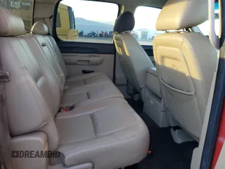 2010 GMC Sierra 1500 with VIN 3GTXKVE21AG256015, listed as a Copart auction lot 81150644 with 209,411 mi miles and Salvage Title. Bid and sale history available at DreamBid. Image 10.