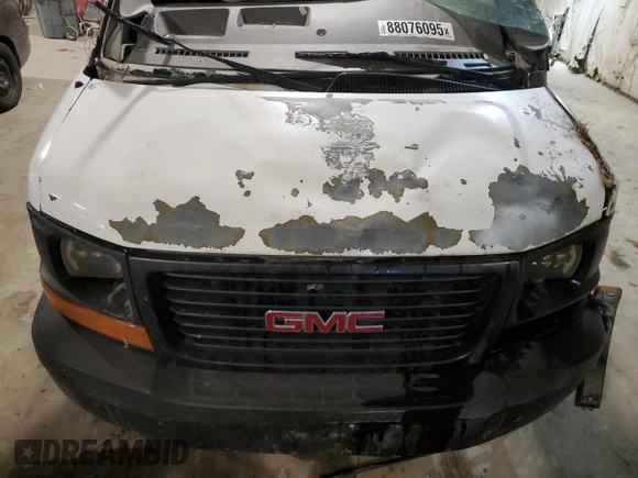 2009 GMC Savana Cargo Van with VIN 1GTGG256091104465, listed as a Copart auction lot 88076095 with 0 mi miles and Salvage Title. Bid and sale history available at carsss.com. Image 13.