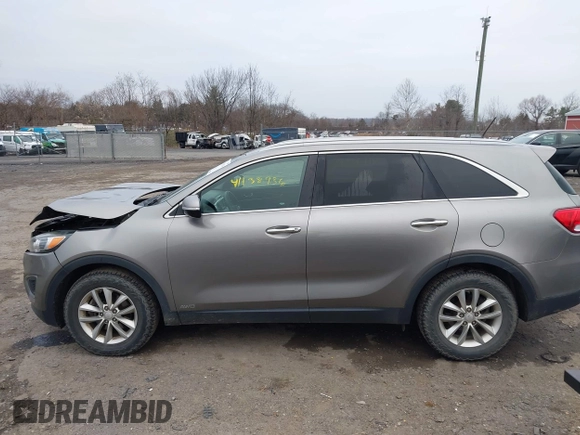2016 Kia Sorento LX with VIN 5XYPGDA33GG145760, listed as a IAAI auction lot 41138936 with 156,010 mi miles. Bid and sale history available at carsss.com. Image 14.