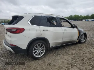 2019 BMW X5 xDrive40i z VIN 5UXCR6C51KLL26404, wystawiony jako Copart lot #58626355 z przebiegiem Nie podano mil oraz Nie do naprawy • Non repairable. Historia ofert i sprzedaży dostępna na DreamBid. Obrazek 3.