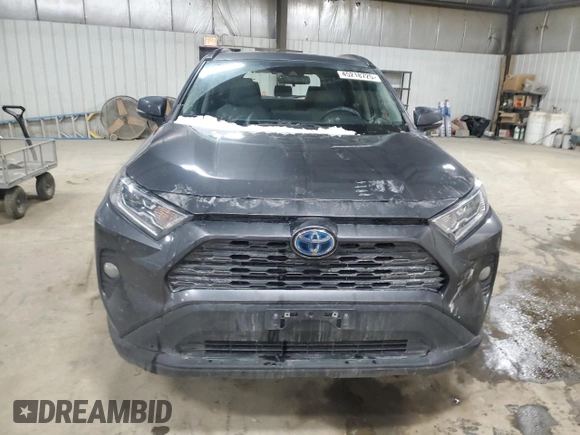 2021 Toyota RAV4 Hybrid LE with VIN 4T3B6RFV8MU009416, listed as a Copart auction lot 45218725 with 132,840 mi miles and Salvage Title. Bid and sale history available at carsss.com. Image 5.