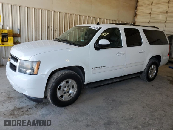 2014 Chevrolet Suburban LT with VIN 1GNSCJE02ER202427, listed as a Copart auction lot 71253834 with 247,515 mi miles and Clean Title. Bid and sale history available at carsss.com. Image 1.