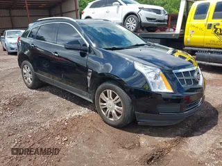 2010 Cadillac SRX Luxury Collection z VIN 3GYFNAEYXAS595105, wystawiony jako IAAI lot #42252820 z przebiegiem 232 578 mil mil oraz . Historia ofert i sprzedaży dostępna na DreamBid. Obrazek 1.