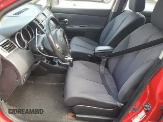 2009 Nissan Versa S с VIN 3N1BC13E29L440883, выставлен на аукционе Copart как лот 65080185 с пробегом 108 731 миль миль и Списание • Salvage title. История ставок и продаж доступна на DreamBid. Изображение 7.