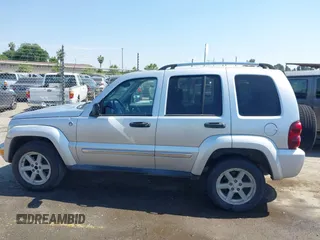 2005 Jeep Liberty Limited with VIN 1J4GL58K55W727495, listed as a IAAI auction lot 42137506 with 185,103 mi miles and . Bid and sale history available at carsss.com. Image 14.
