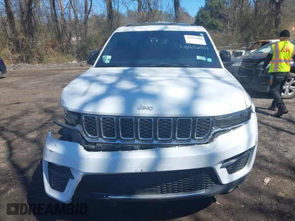 2024 Jeep Grand Cherokee Laredo z VIN 1C4RJHAG3RC179449, wystawiony jako IAAI lot #41982811 z przebiegiem 26 518 mil mil oraz . Historia ofert i sprzedaży dostępna na DreamBid. Obrazek 12.