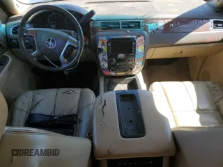 2007 GMC Yukon XL SLT z VIN 1GKFK16317J183090, wystawiony jako Copart lot #56801965 z przebiegiem 175 818 mil mil oraz Czysty tytuł • Clean title. Historia ofert i sprzedaży dostępna na DreamBid. Obrazek 8.