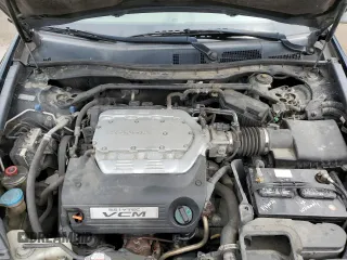 2010 Honda Accord EX-L z VIN 1HGCP3F8XAA017117, wystawiony jako Copart lot #57504995 z przebiegiem 222 889 mil mil oraz Nie do naprawy • Non repairable. Historia ofert i sprzedaży dostępna na DreamBid. Obrazek 11.