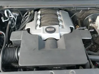 2019 Cadillac Escalade ESV Luxury z VIN 1GYS4HKJ1KR273636, wystawiony jako IAAI lot #43511100 z przebiegiem 126 013 mil mil oraz . Historia ofert i sprzedaży dostępna na DreamBid. Obrazek 20.