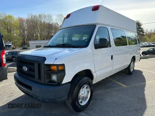 2014 Ford Econoline Cargo Commercial with VIN 1FTNS2EWXEDA65012, listed as a Copart auction lot 55211795 with 181,271 mi miles and Clean Title. Bid and sale history available at carsss.com. Image 1.