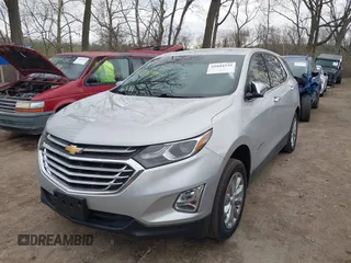 2018 Chevrolet Equinox LT with VIN 2GNAXSEV7J6277275, listed as a IAAI auction lot 41844535 with 140,000 mi miles. Bid and sale history available at carsss.com. Image 2.