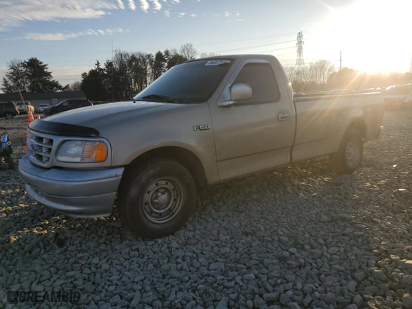 1999 Ford F-150 Work Series with VIN 1FTZF1722XNC16545, listed as a Copart auction lot 86887214 with 137,192 mi miles and Clean Title. Bid and sale history available at carsss.com. Image 1.