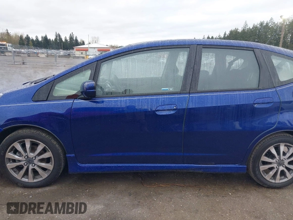 2013 Honda Fit Sport с VIN JHMGE8H61DC055020, выставлен на аукционе IAAI как лот 41939656 с пробегом 35 392 миль миль и . История ставок и продаж доступна на DreamBid. Изображение 14.