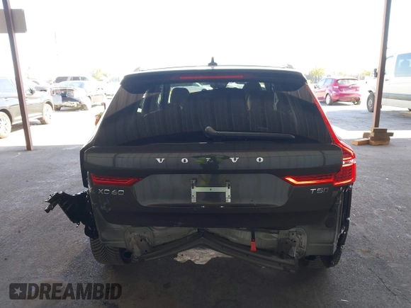 2021 Volvo XC60 Inscription with VIN YV4102RL9M1694746, listed as a IAAI auction lot 42383984 with 36,643 mi miles and . Bid and sale history available at DreamBid. Image 6.