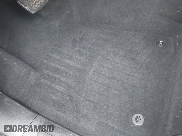 2019 Toyota Tundra 2WD SR with VIN 5TFRY5F14KX245486, listed as a IAAI auction lot 41171640 with 85,697 mi miles. Bid and sale history available at carsss.com. Image 17.