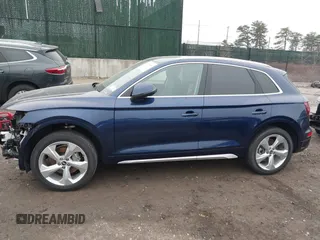 2021 Audi Q5 Premium Plus with VIN WA1BAAFY6M2059311, listed as a IAAI auction lot 41909864 with 44,059 mi miles. Bid and sale history available at carsss.com. Image 14.