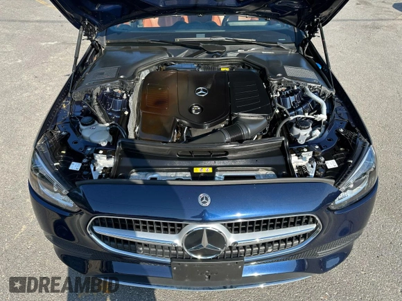 2022 Mercedes-Benz C 300 z VIN W1KAF4HB2NR062170, wystawiony jako Copart lot #66495485 z przebiegiem 58 230 mil mil oraz Czysty tytuł • Clean title. Historia ofert i sprzedaży dostępna na DreamBid. Obrazek 5.