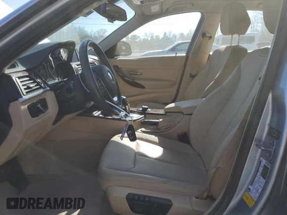 2014 BMW 3 Series 328i с VIN WBA3A5G54ENP34026, выставлен на аукционе Copart как лот 45373955 с пробегом 55 052 миль миль и Списание • Salvage title. История ставок и продаж доступна на DreamBid. Изображение 7.