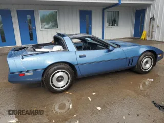 1985 Chevrolet Corvette z VIN 1G1YY078XF5137751, wystawiony jako Copart lot #57303635 z przebiegiem 21 826 mil mil oraz Szkody całkowita. Historia ofert i sprzedaży dostępna na DreamBid. Obrazek 3.
