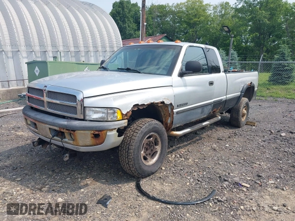 2001 Dodge 2500 z VIN 1B7KF23661J611536, wystawiony jako IAAI lot #42511635 z przebiegiem 304 447 mil mil oraz . Historia ofert i sprzedaży dostępna na DreamBid. Obrazek 2.