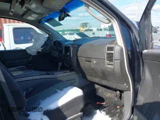 2005 Nissan Titan SE с VIN 1N6AA06B05N502007, выставлен на аукционе IAAI как лот 41374584 с пробегом Не указан миль и . История ставок и продаж доступна на DreamBid. Изображение 5.