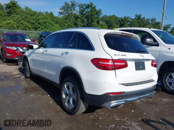 2018 Mercedes-Benz GLC 300 z VIN WDC0G4JB0JV101329, wystawiony jako IAAI lot #42671745 z przebiegiem 156 615 mil mil oraz . Historia ofert i sprzedaży dostępna na DreamBid. Obrazek 3.