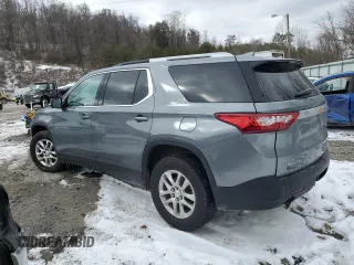 2018 Chevrolet Traverse LT Cloth with VIN 1GNERGKW1JJ162163, listed as a Copart auction lot 45451655 with 117,006 mi miles and Clean Title. Bid and sale history available at carsss.com. Image 2.