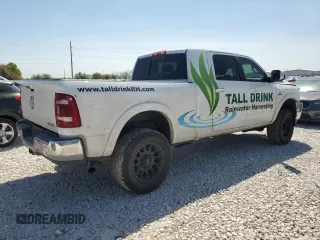 2019 Ram 2500 Laramie z VIN 3C6UR5NL2KG593602, wystawiony jako Copart lot #50212095 z przebiegiem 123 811 mil mil oraz Szkoda całkowita • Salvage title. Historia ofert i sprzedaży dostępna na DreamBid. Obrazek 3.