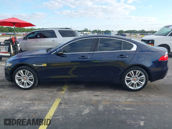 2019 Jaguar XE 25t Premium with VIN SAJAJ4FX9KCP46060, listed as a IAAI auction lot 42028720 with 38,953 mi miles. Bid and sale history available at carsss.com. Image 14.