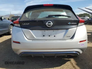 2018 Nissan LEAF S z VIN 1N4AZ1CP5JC306884, wystawiony jako Copart lot #46136825 z przebiegiem 30 423 mil mil oraz Szkoda całkowita • Salvage title. Historia ofert i sprzedaży dostępna na DreamBid. Obrazek 6.