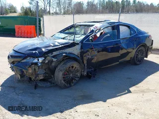 2022 Toyota Camry XSE z VIN 4T1K61AK2NU014488, wystawiony jako IAAI lot #41609668 z przebiegiem Nie podano mil oraz . Historia ofert i sprzedaży dostępna na DreamBid. Obrazek 2.
