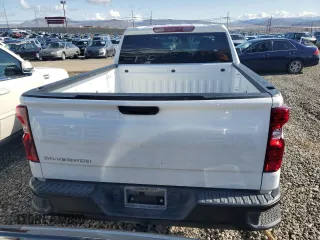 2023 Chevrolet Silverado 1500 with VIN 3GCPDAEK0PG115318, listed as a Copart auction lot 47929095 with 39,010 mi miles and Salvage Title. Bid and sale history available at DreamBid. Image 6.