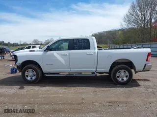 2019 Ram 2500 Big Horn with VIN 3C6UR5DL2KG675282, listed as a IAAI auction lot 41729803 with 88,084 mi miles. Bid and sale history available at carsss.com. Image 15.