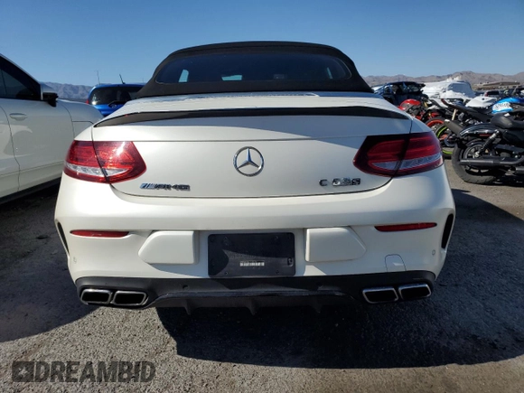 2017 Mercedes-Benz C 63 S AMG z VIN WDDWK8HB2HF452703, wystawiony jako Copart lot #52001114 z przebiegiem 45 926 mil mil oraz . Historia ofert i sprzedaży dostępna na DreamBid. Obrazek 6.