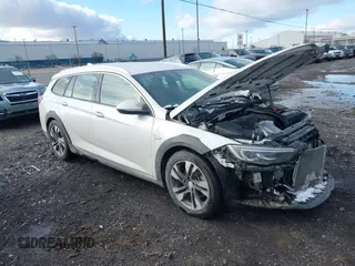 2018 Buick Regal Essence with VIN W04GV8SX5J1123016, listed as a IAAI auction lot 41208031 with 92,631 mi miles and . Bid and sale history available at DreamBid. Image 1.
