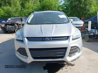 2013 Ford Escape SE z VIN 1FMCU0GX3DUC23910, wystawiony jako IAAI lot #42245926 z przebiegiem 159 076 mil mil oraz . Historia ofert i sprzedaży dostępna na DreamBid. Obrazek 13.