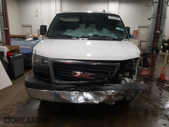 2020 GMC Savana Cargo z VIN 1GTW7AFG0L1264205, wystawiony jako Copart lot #84242264 z przebiegiem 48 273 mil mil oraz Szkoda całkowita • Salvage title. Historia ofert i sprzedaży dostępna na DreamBid. Obrazek 5.