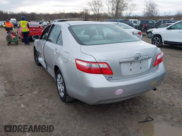 2009 Toyota Camry z VIN 4T1BE46K29U389669, wystawiony jako IAAI lot #41953360 z przebiegiem 176 136 mil mil oraz . Historia ofert i sprzedaży dostępna na DreamBid. Obrazek 3.