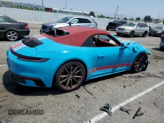 2020 Porsche 911 Carrera S with VIN WP0CB2A95LS263867, listed as a Copart auction lot 61477324 with 9,955 mi miles and Salvage Title. Bid and sale history available at carsss.com. Image 3.