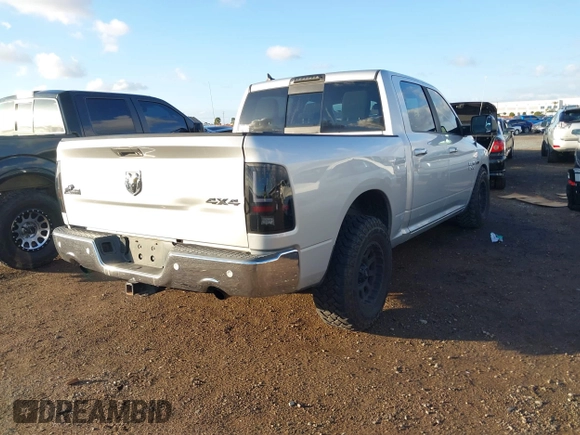 2015 Ram 1500 Big Horn z VIN 1C6RR7LM1FS728001, wystawiony jako IAAI lot #41421255 z przebiegiem 125 037 mil mil oraz . Historia ofert i sprzedaży dostępna na DreamBid. Obrazek 4.