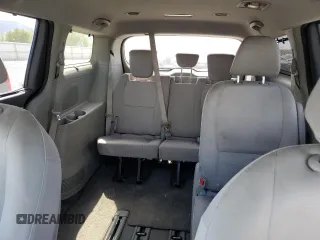 2015 Kia Sedona LX with VIN KNDMB5C18F6059039, listed as a Copart auction lot 54452725 with 153,872 mi miles and Clean Title. Bid and sale history available at carsss.com. Image 10.