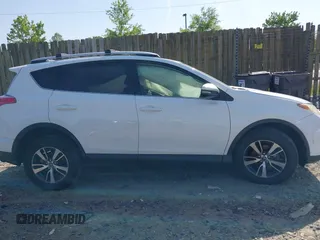 2016 Toyota RAV4 XLE z VIN JTMRFREVXGJ061164, wystawiony jako IAAI lot #42151992 z przebiegiem 135 564 mil mil oraz . Historia ofert i sprzedaży dostępna na DreamBid. Obrazek 14.