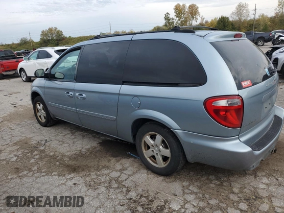 2005 Dodge Caravan SXT with VIN 2D4GP44L25R565890, listed as a Copart auction lot 42324244 with 203,174 mi miles and Non Repairable. Bid and sale history available at carsss.com. Image 2.