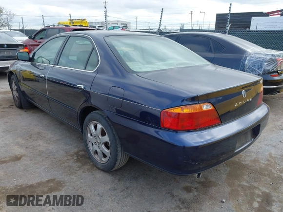 2000 Acura TL with VIN 19UUA5673YA043335, listed as a IAAI auction lot 41966979 with 104,352 mi miles. Bid and sale history available at carsss.com. Image 3.