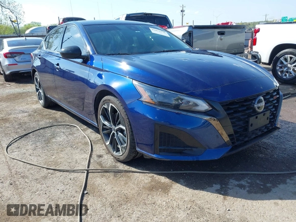 2023 Nissan Altima SR z VIN 1N4BL4CV0PN345188, wystawiony jako IAAI lot #42034378 z przebiegiem 65 305 mil mil oraz . Historia ofert i sprzedaży dostępna na DreamBid. Obrazek 1.