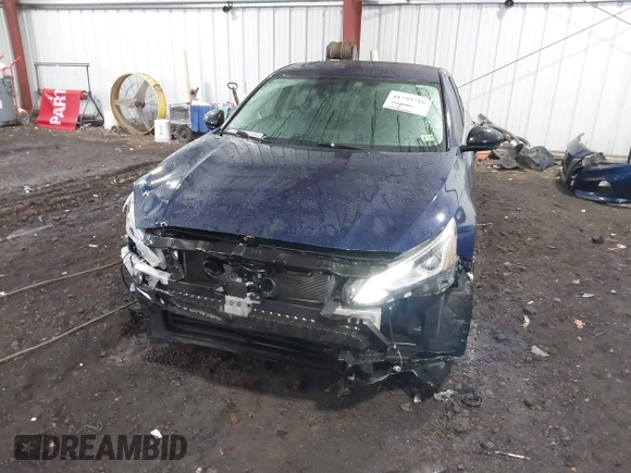 2019 Nissan Altima SR with VIN 1N4BL4CV8KC255940, listed as a IAAI auction lot 41795716 with 22,030 mi miles and . Bid and sale history available at DreamBid. Image 6.