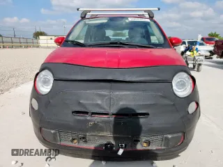 2015 FIAT 500 Pop with VIN 3C3CFFAR8FT581839, listed as a Copart auction lot 59895855 with 63,424 mi miles and Clean title. Bid and sale history available at DreamBid. Image 5.